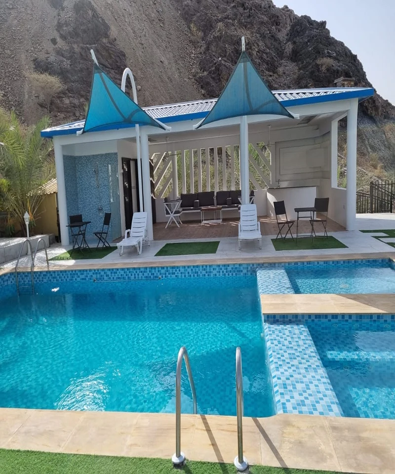 Luxury Farmhouse With Pool & Zoo