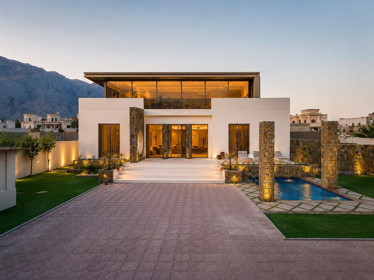 Modern Bedrooms With Lake View