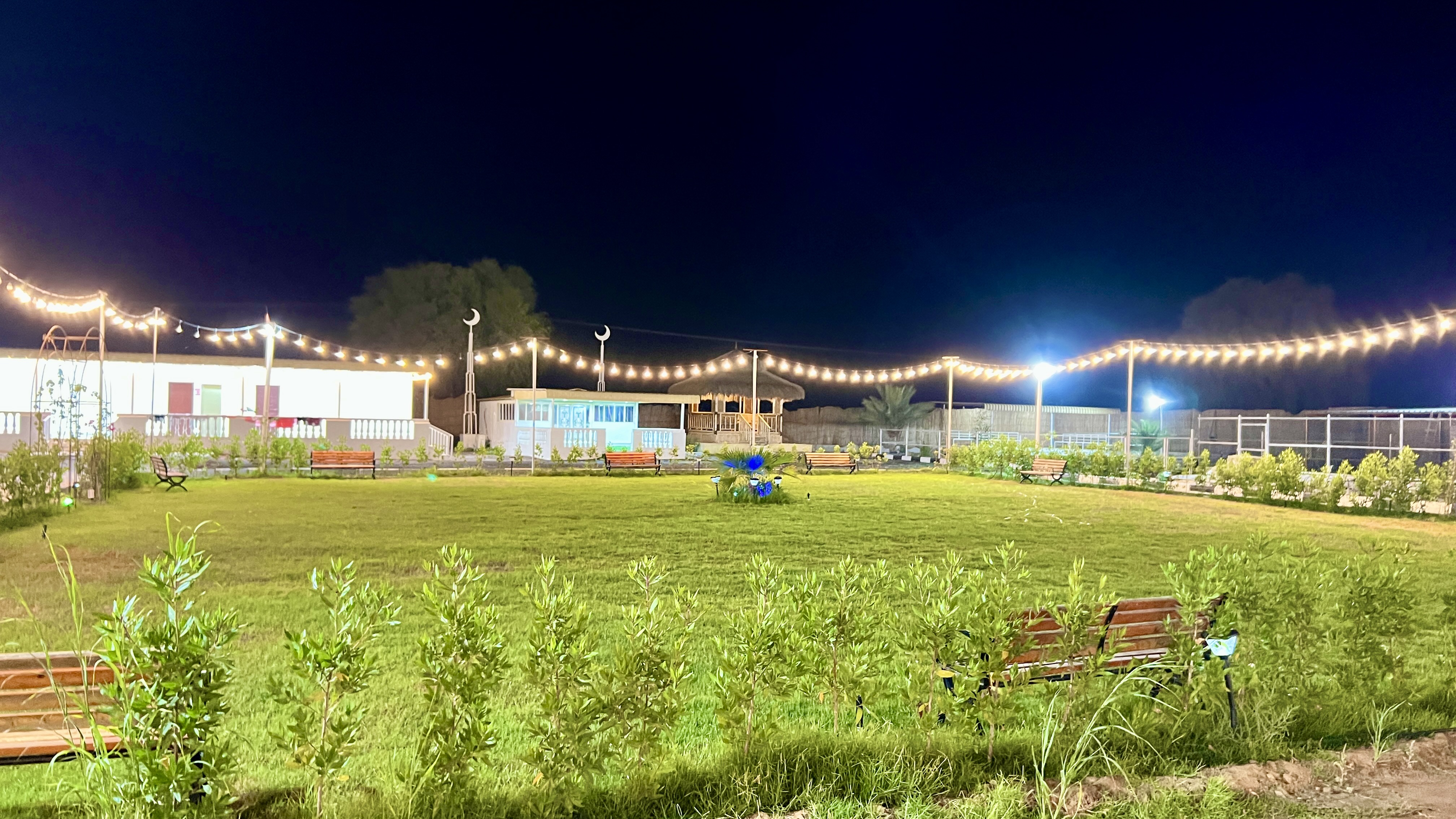 Spacious Farm Stay – Large Living Rooms, Mini Zoo & Games Ground