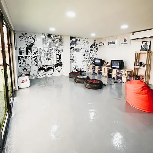 Peaceful Garden With Pool Retreat