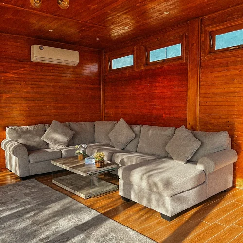 Peaceful Garden With Pool Retreat