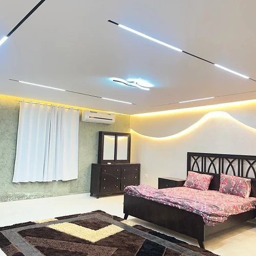 Spacious Farm Stay – Large Living Rooms, Mini Zoo & Games Ground — Photo 3