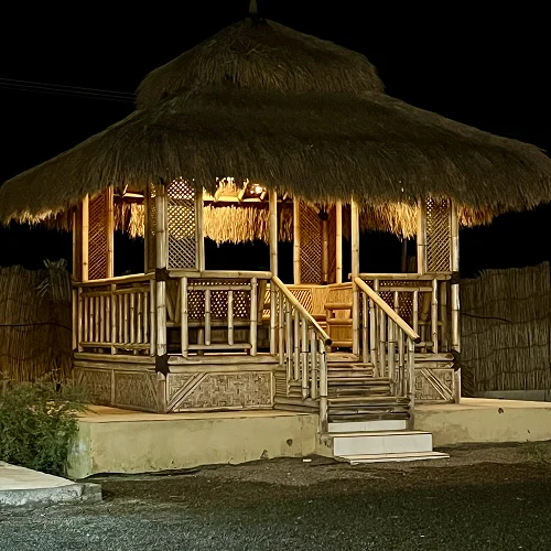 Spacious Farm Stay – Large Living Rooms, Mini Zoo & Games Ground — Photo 11